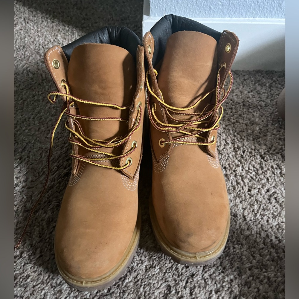 Timberland Tan Ankle Boots with Rugged Design